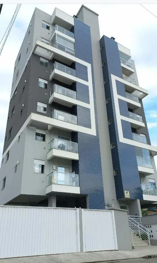 Agradavel Apartamento Em Bairro Silencioso... كامبوريو 0*,